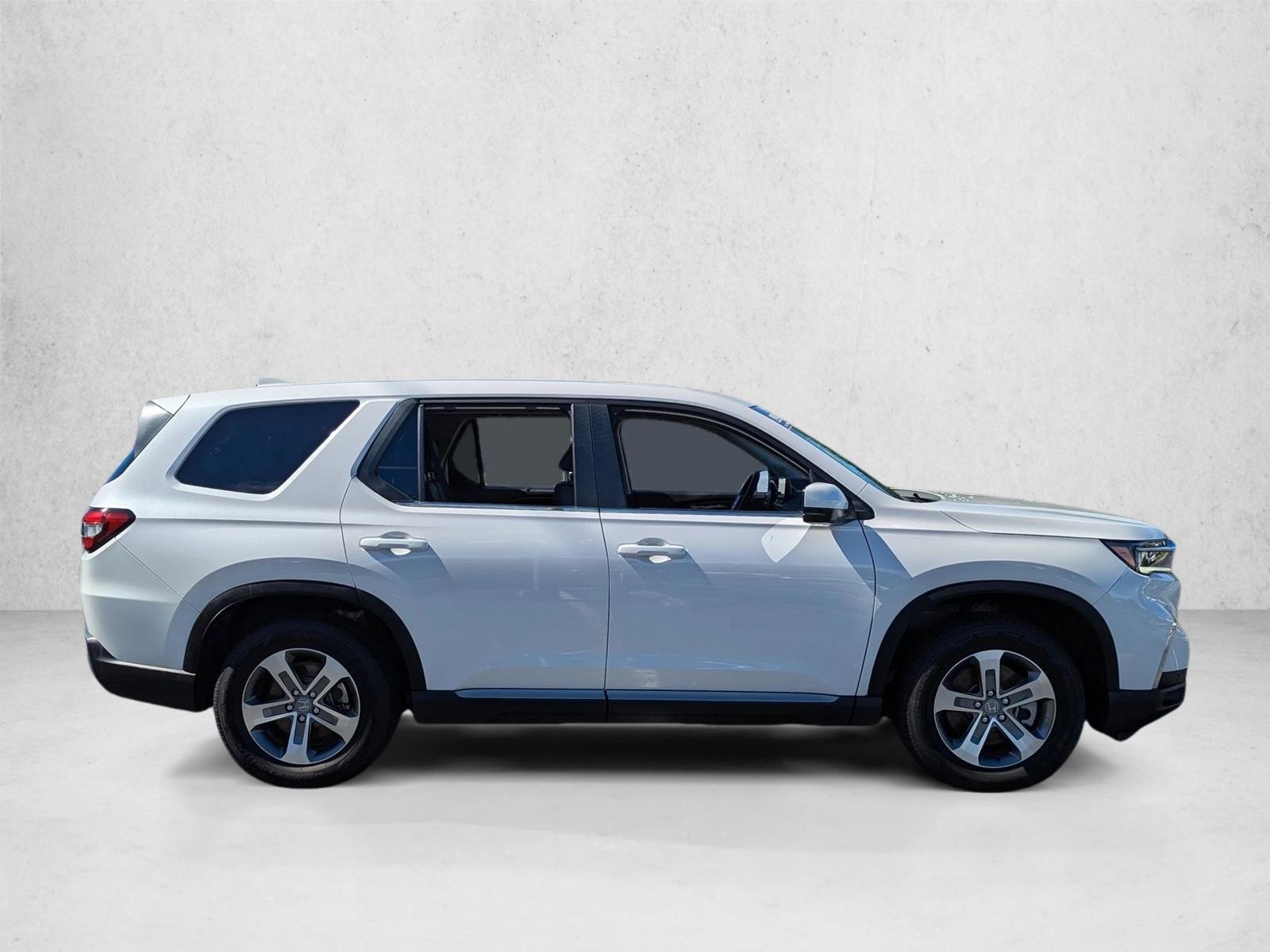 2025 Honda Pilot EX-L photo 4