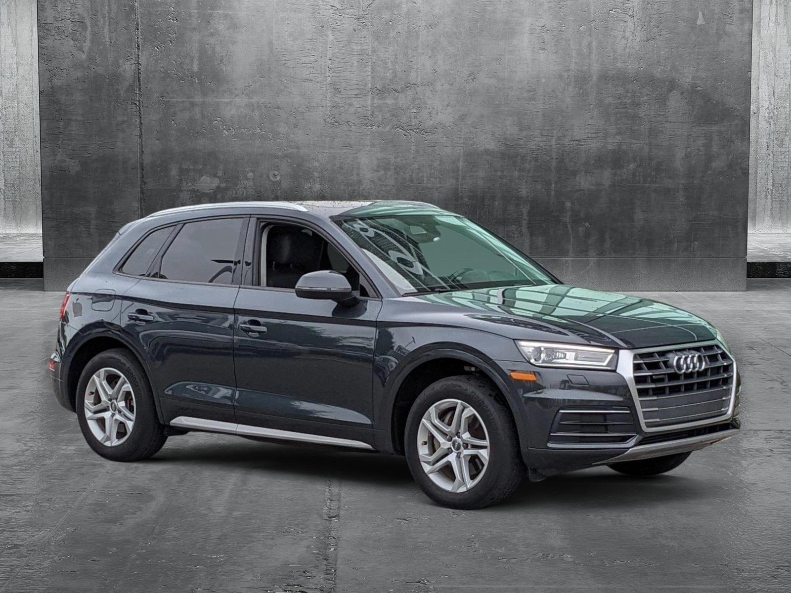 2018 Audi Q5 TFSI Premium photo 3