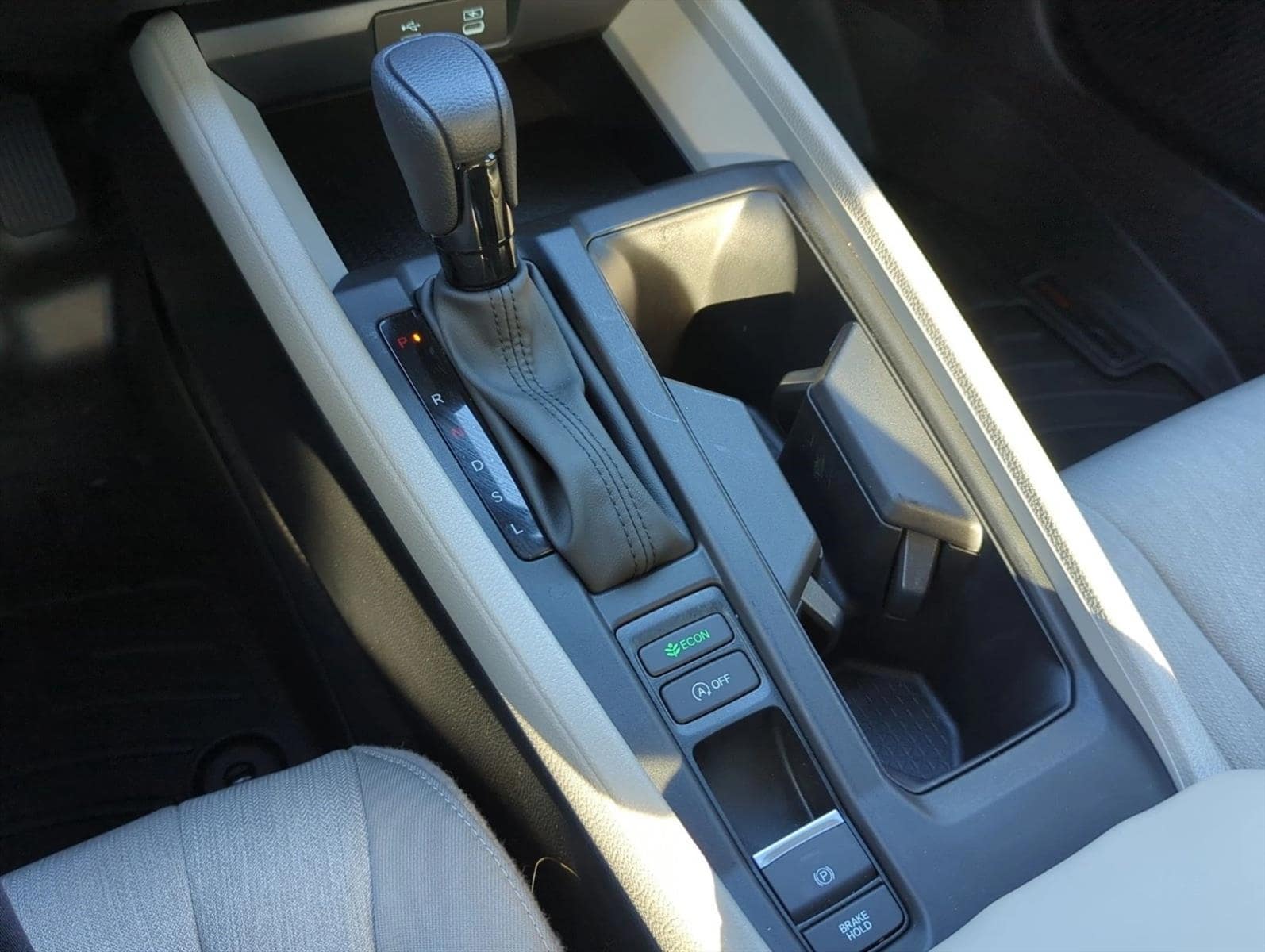 2025 Honda Accord SE - Photo 13