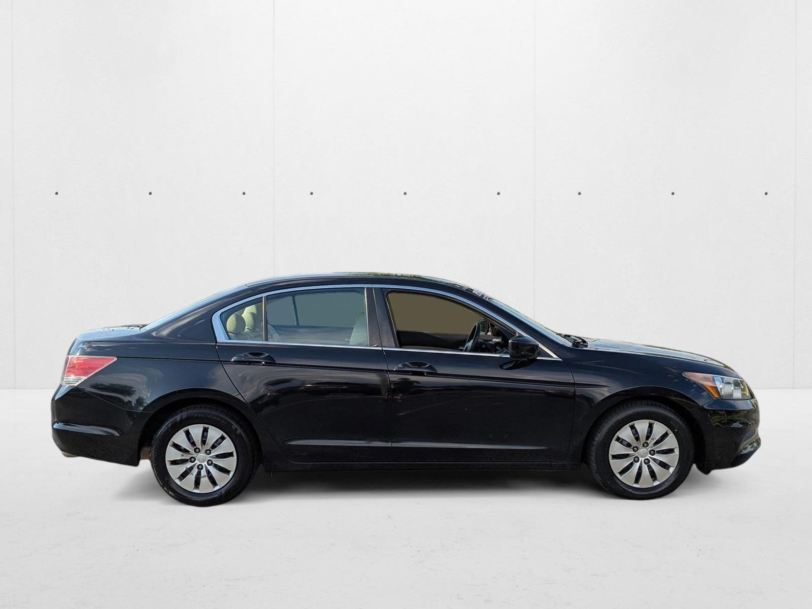 2011 Honda Accord LX photo 2