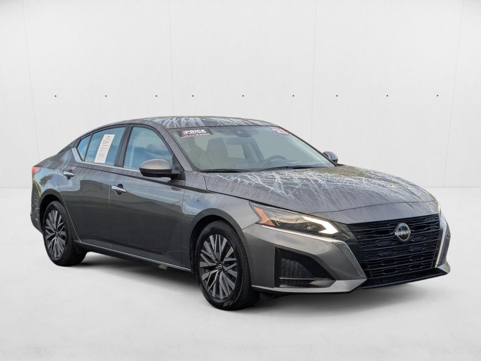 2023 Nissan Altima 2.5 SV photo 3