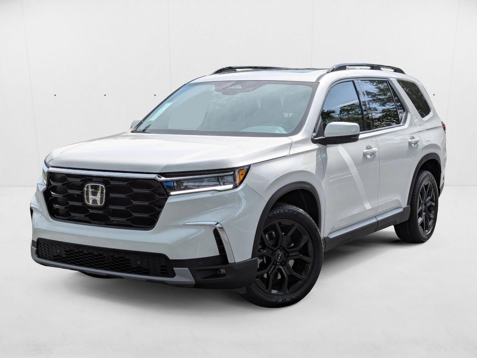 2025 Honda Pilot Touring's photo