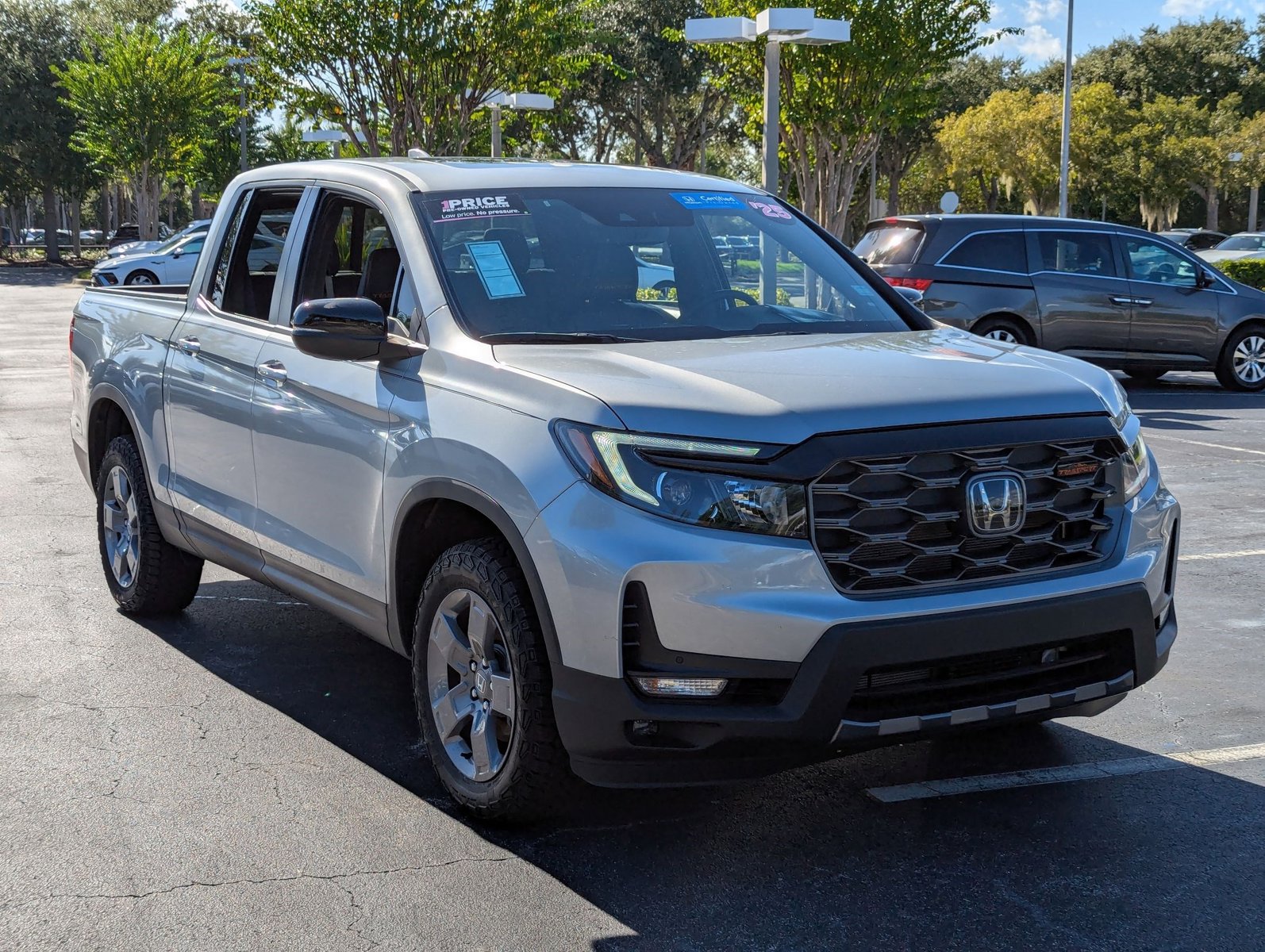 2025 Honda Ridgeline TrailSport photo 3