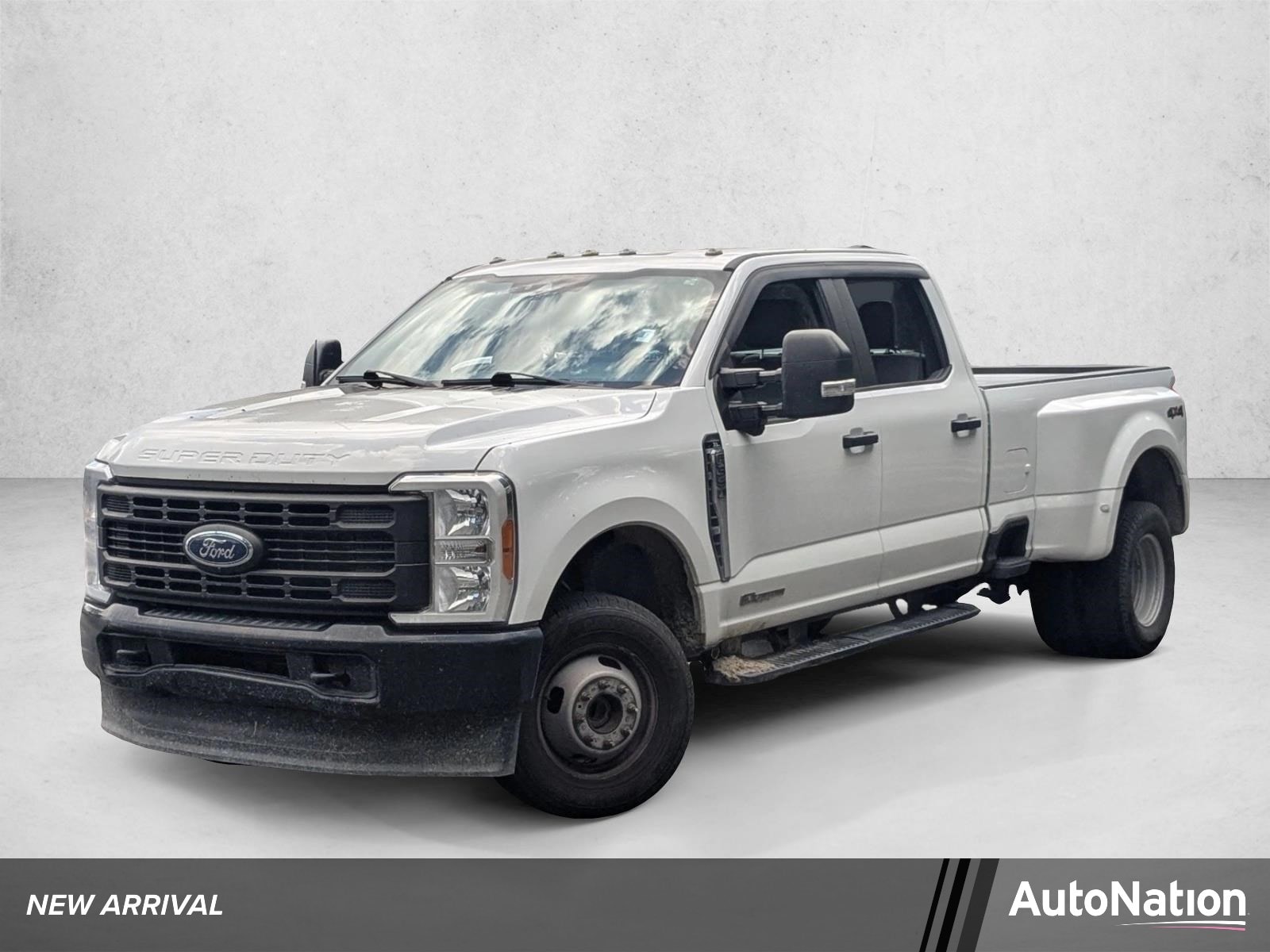 2023 Ford F-350 XL 4x4 Crew Cab 8' Box DRW's photo