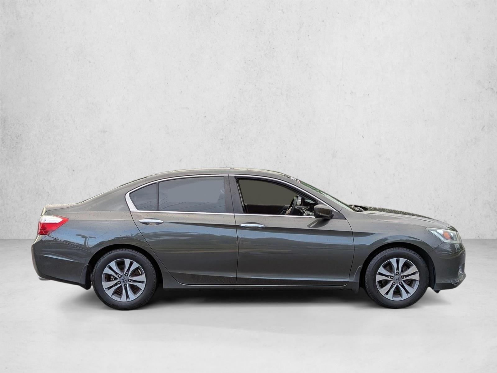 2013 Honda Accord LX photo 3