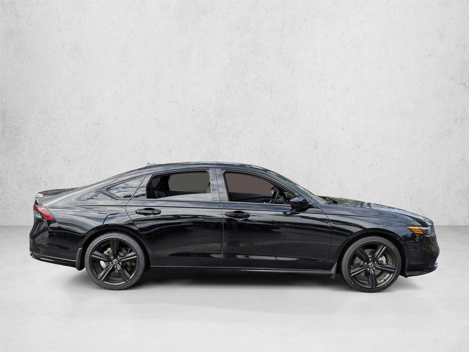 2023 Honda Accord Hybrid Sport-L photo 4