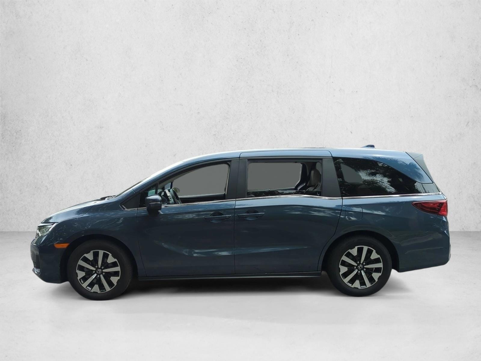 2025 Honda Odyssey EX-L - Photo 6