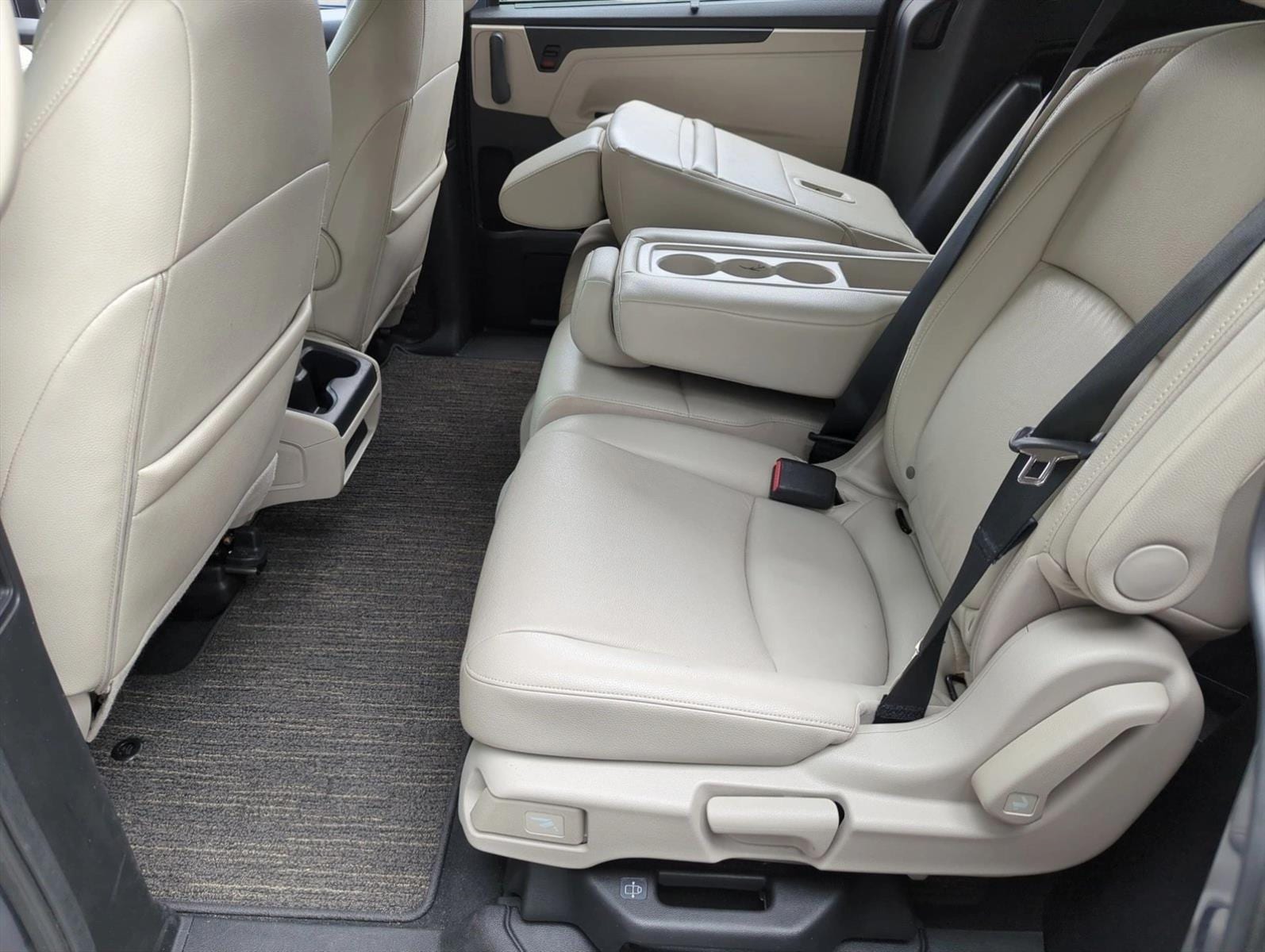 2025 Honda Odyssey EX-L - Photo 12