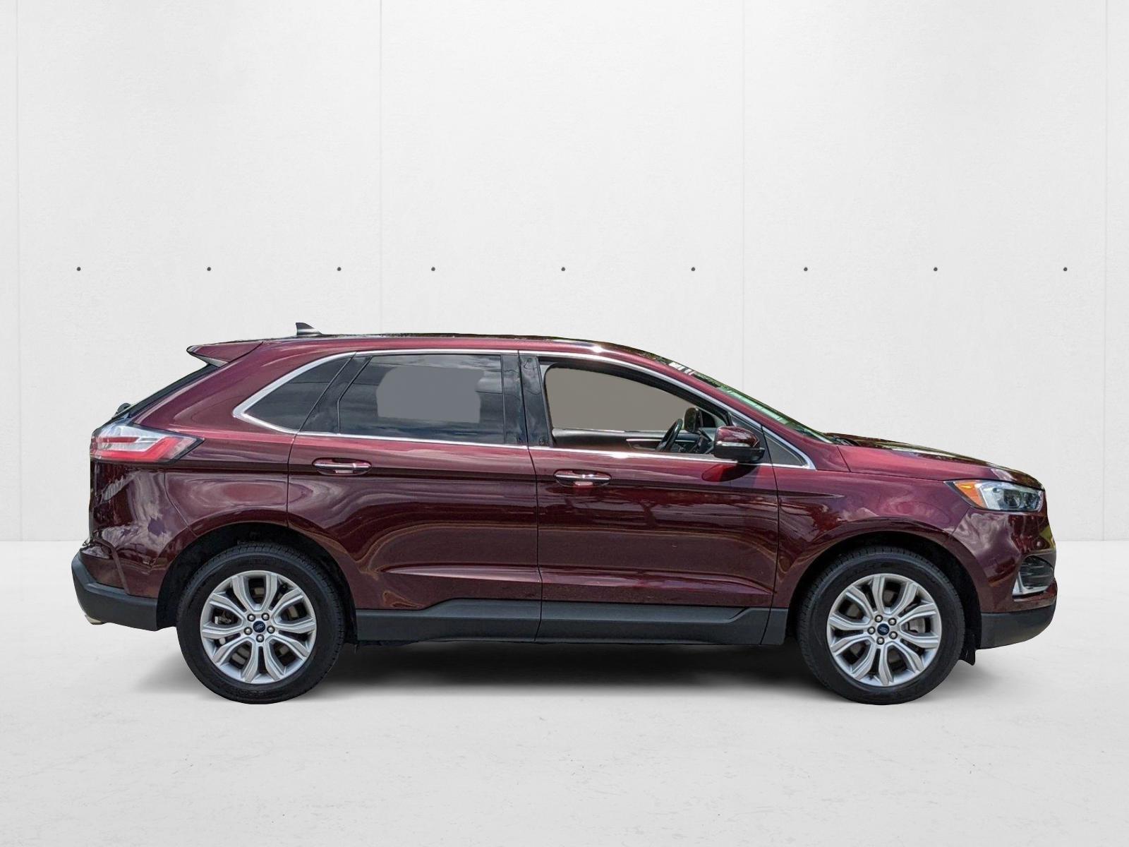 2022 Ford Edge Titanium photo 4