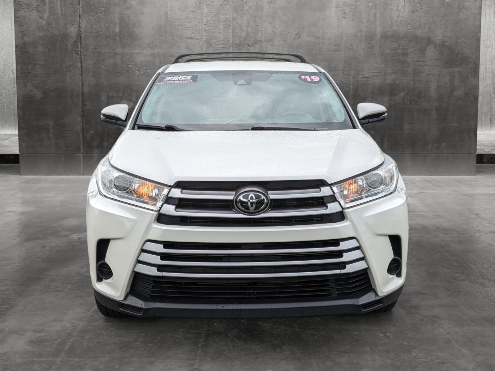 Used 2019 Toyota Highlander LE with VIN 5TDZARFH9KS054774 for sale in Sanford, FL