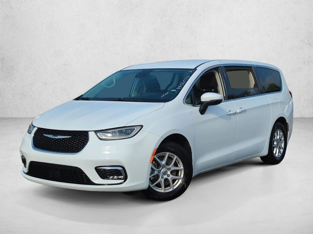 Used 2023 Chrysler Pacifica Touring L Van Passenger Van