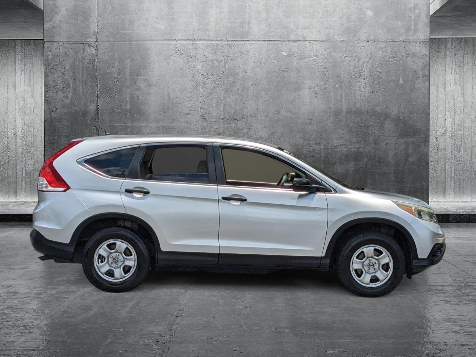 2014 Honda CR-V LX photo 4