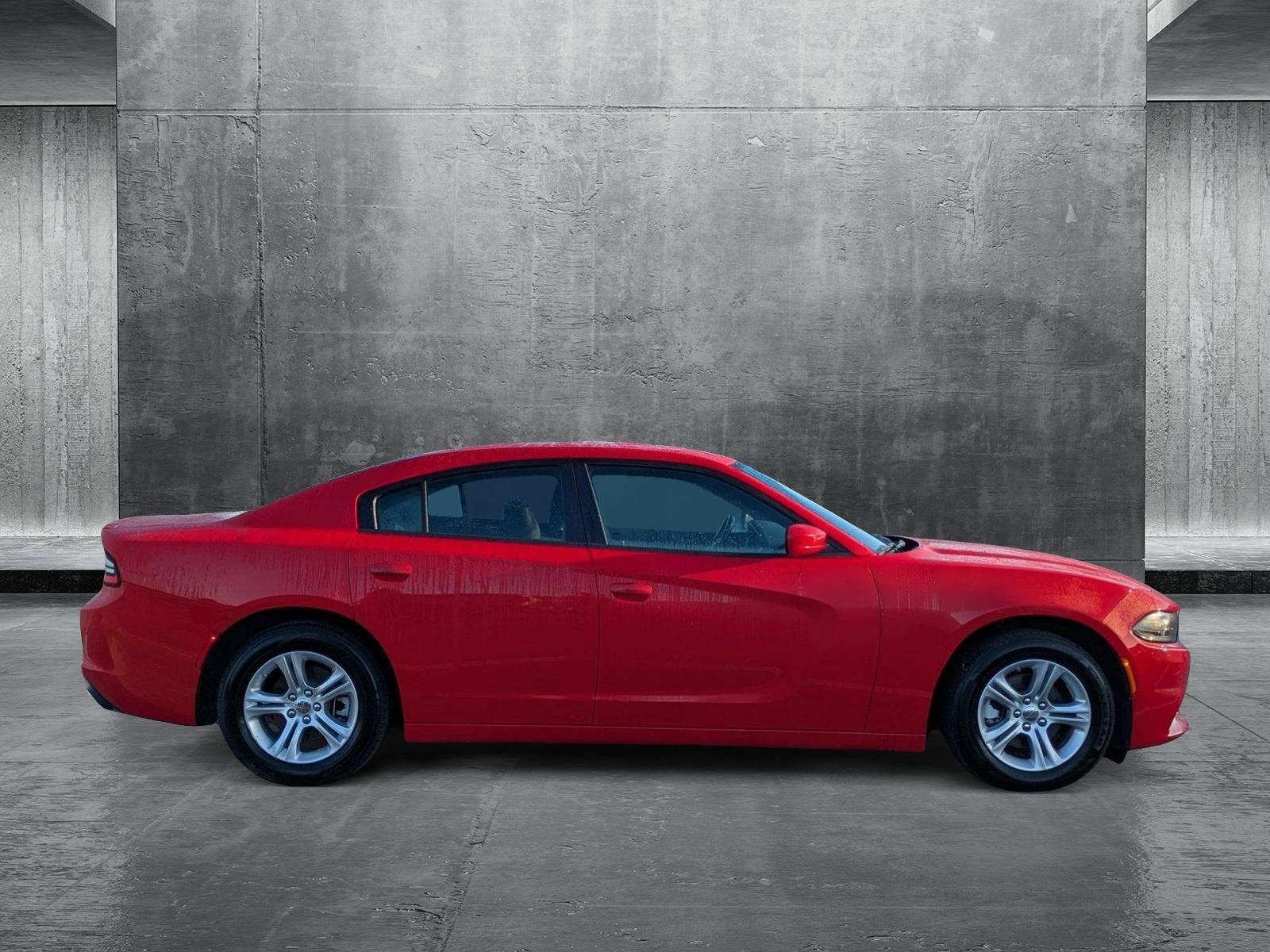 2022 Dodge Charger SXT photo 4