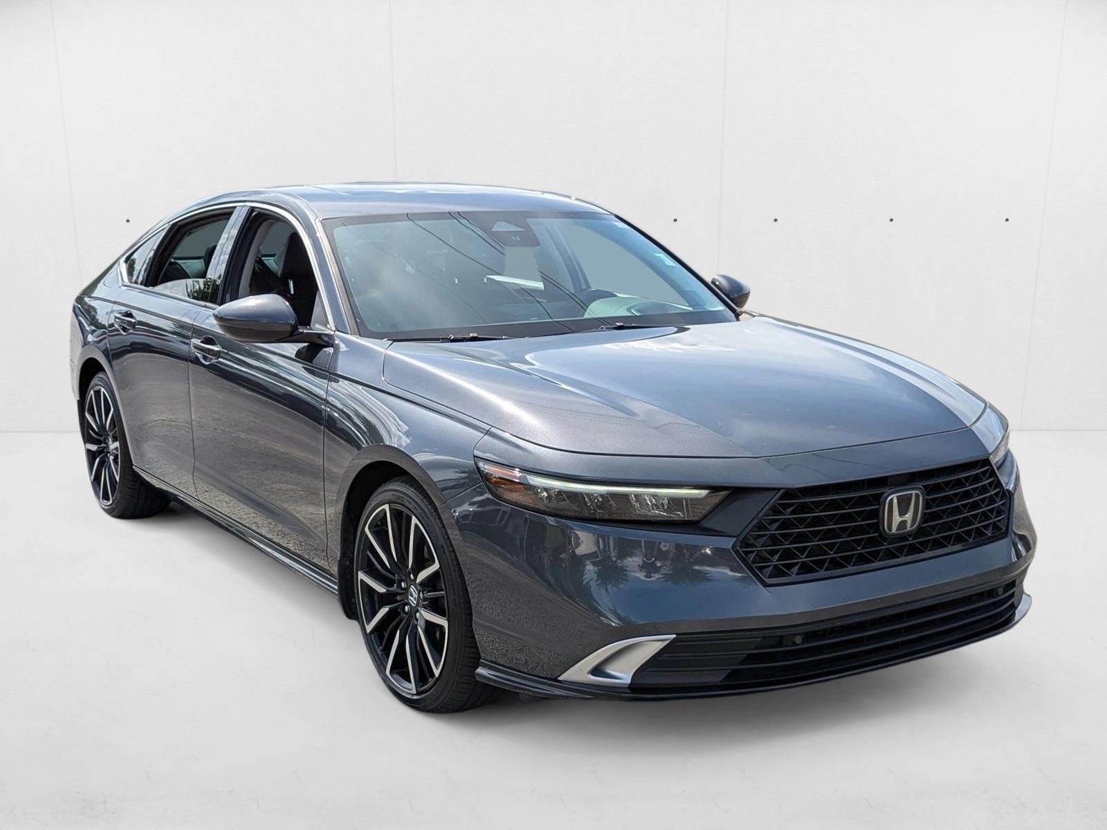 2023 Honda Accord Hybrid Touring photo 3