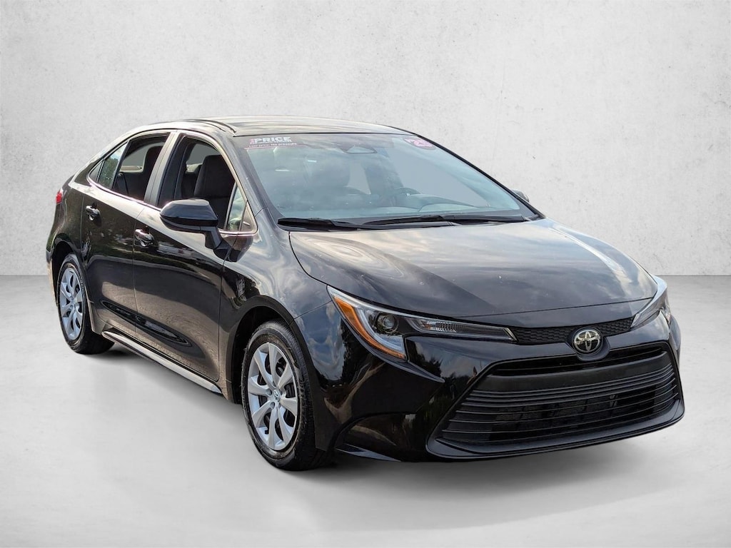 Used 2025 Toyota Corolla LE Sedan
