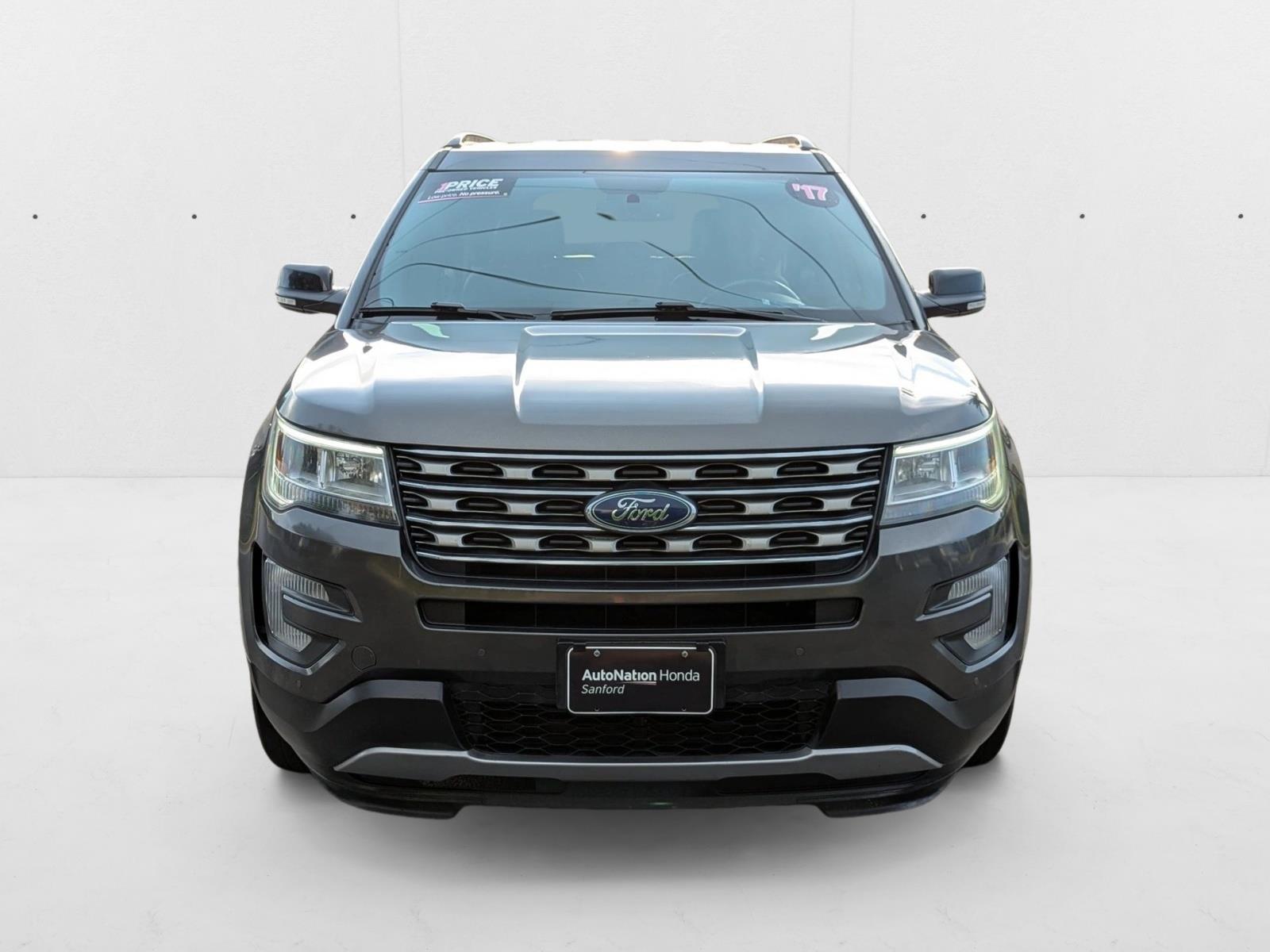 2017 Ford Explorer XLT photo 2
