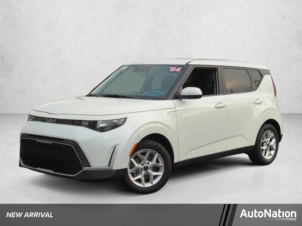 Used 2024 Kia Soul LX Hatchback