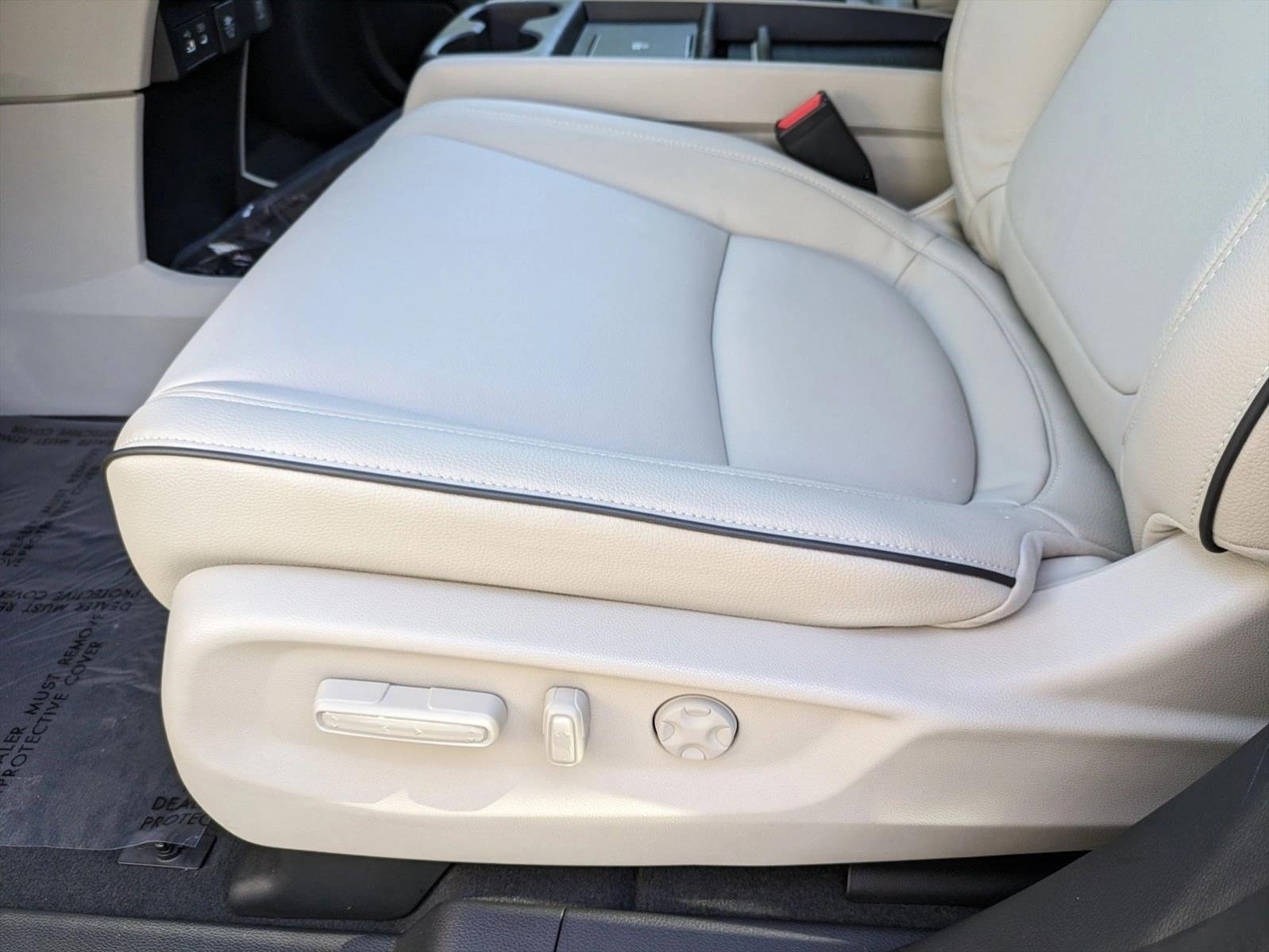 2025 Honda Odyssey Touring photo 4