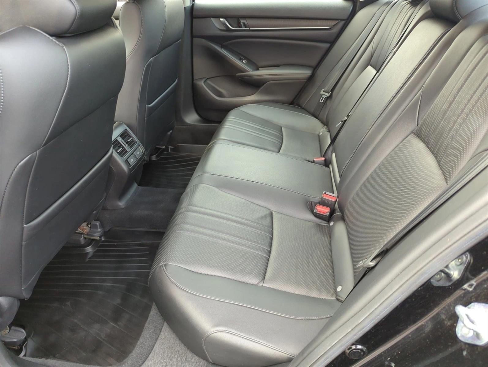 2021 Honda Accord EX-L - Photo 19