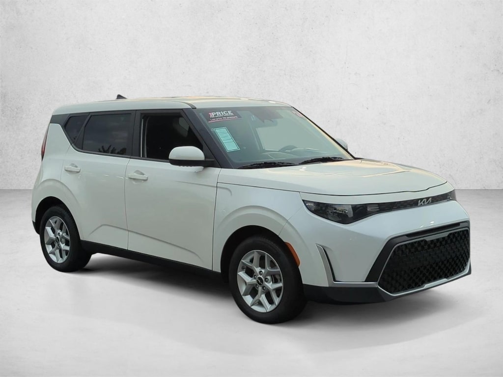 Used 2024 Kia Soul LX Hatchback