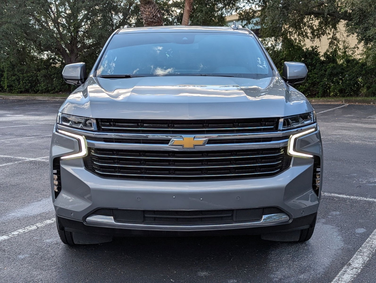 2023 Chevrolet Tahoe LT photo 2