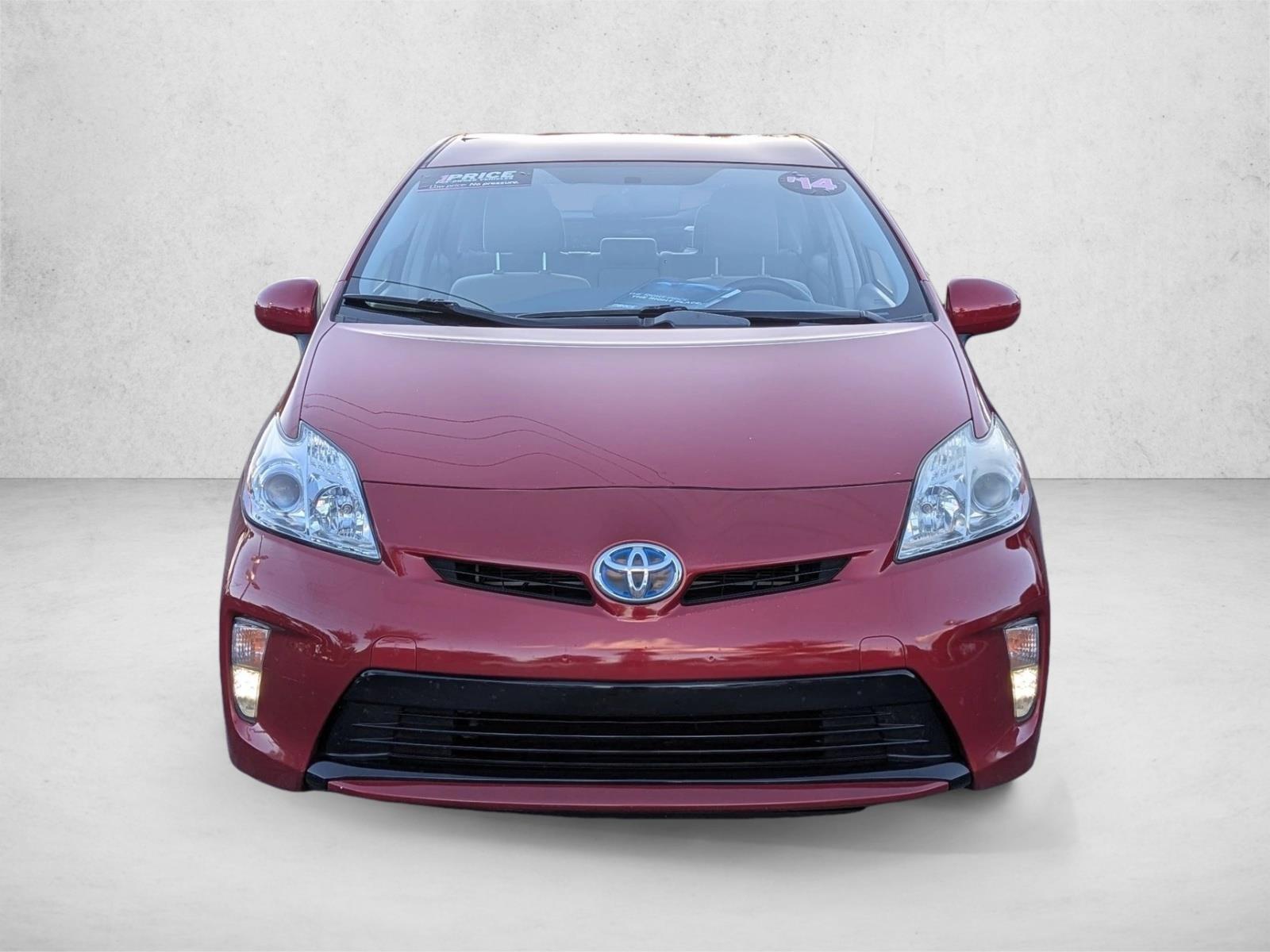 2014 Toyota Prius Two SE photo 2