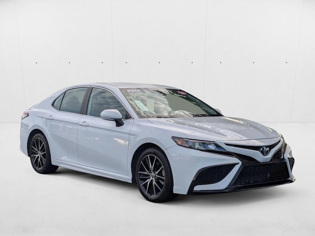 Used 2023 Toyota Camry SE Sedan
