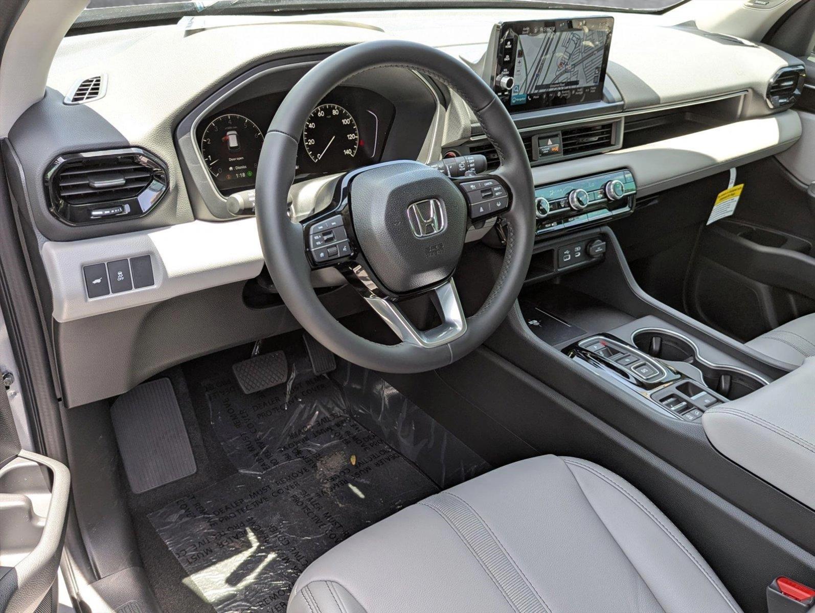 2025 Honda Pilot Touring photo 3
