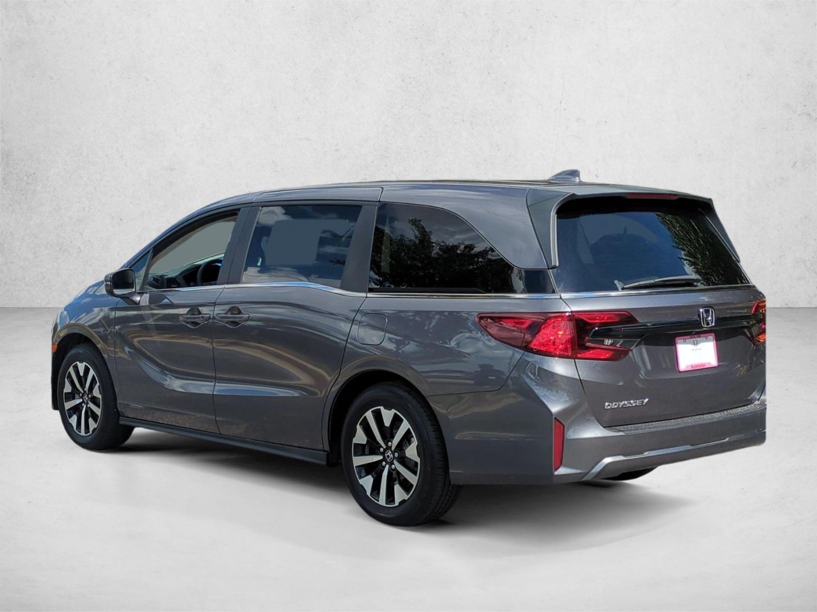 2026 Honda Odyssey EX-L - Photo 8