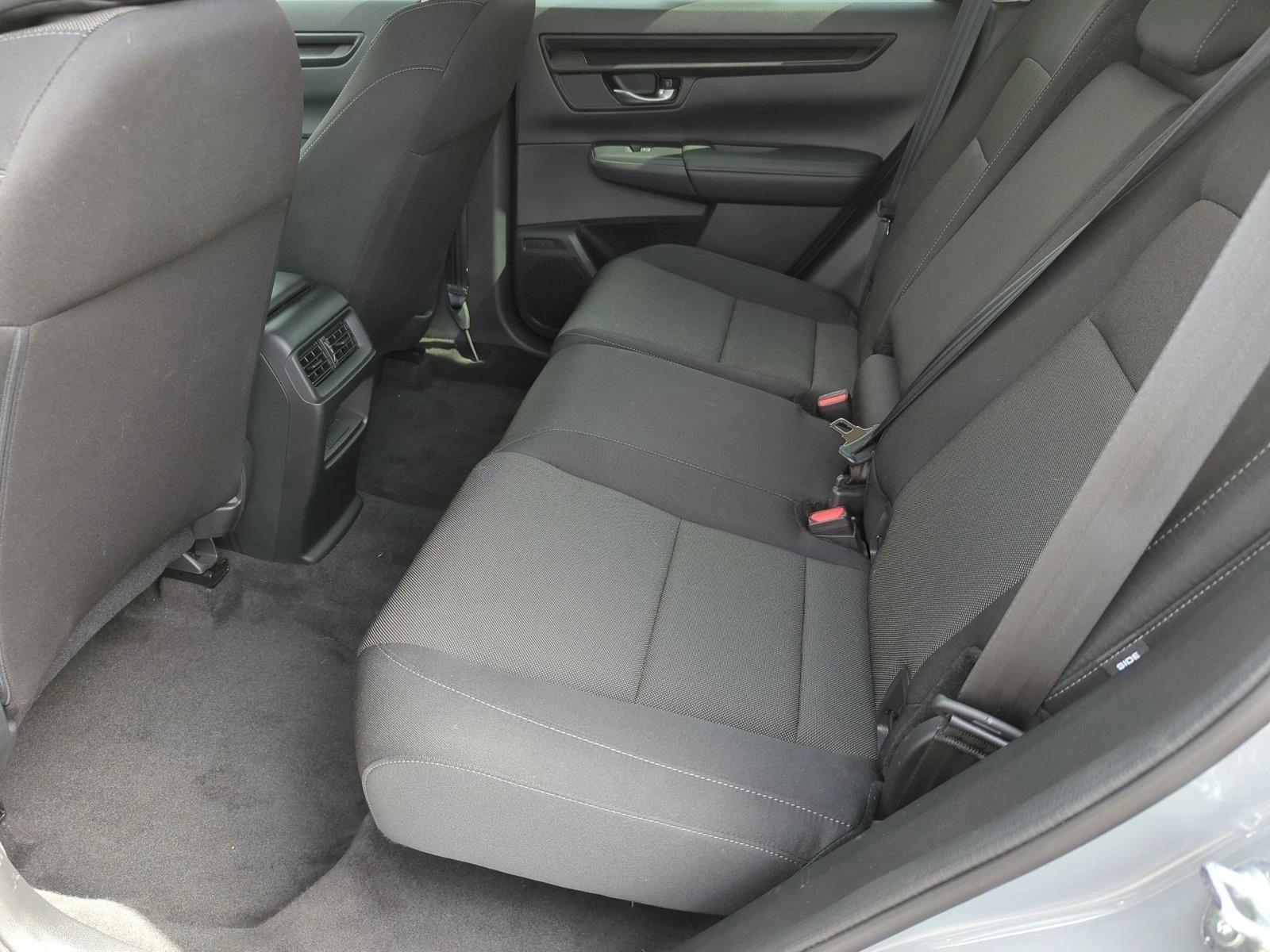 2024 Honda CR-V LX - Photo 17
