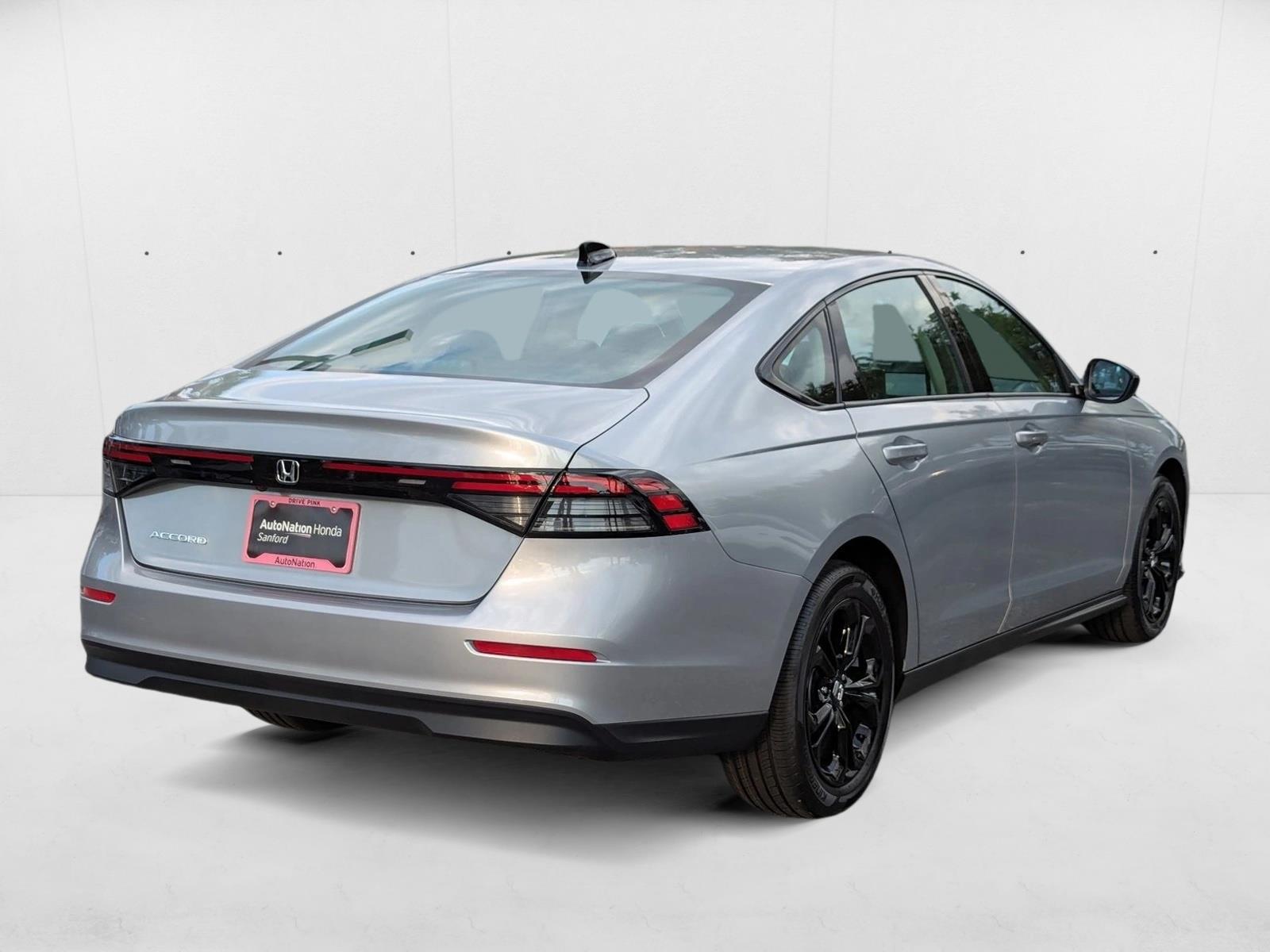 2025 Honda Accord SE photo 2