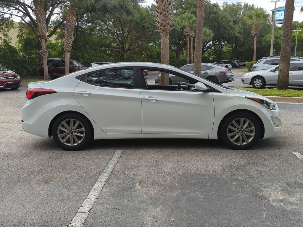 Used 2015 Hyundai Elantra SE Sedan