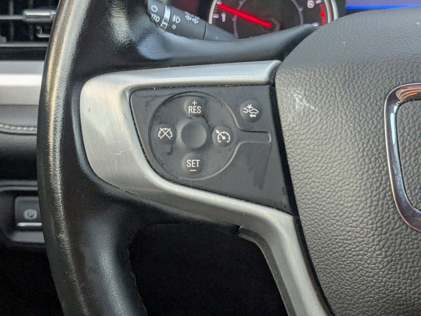 2023 Gmc Acadia SLT photo 4