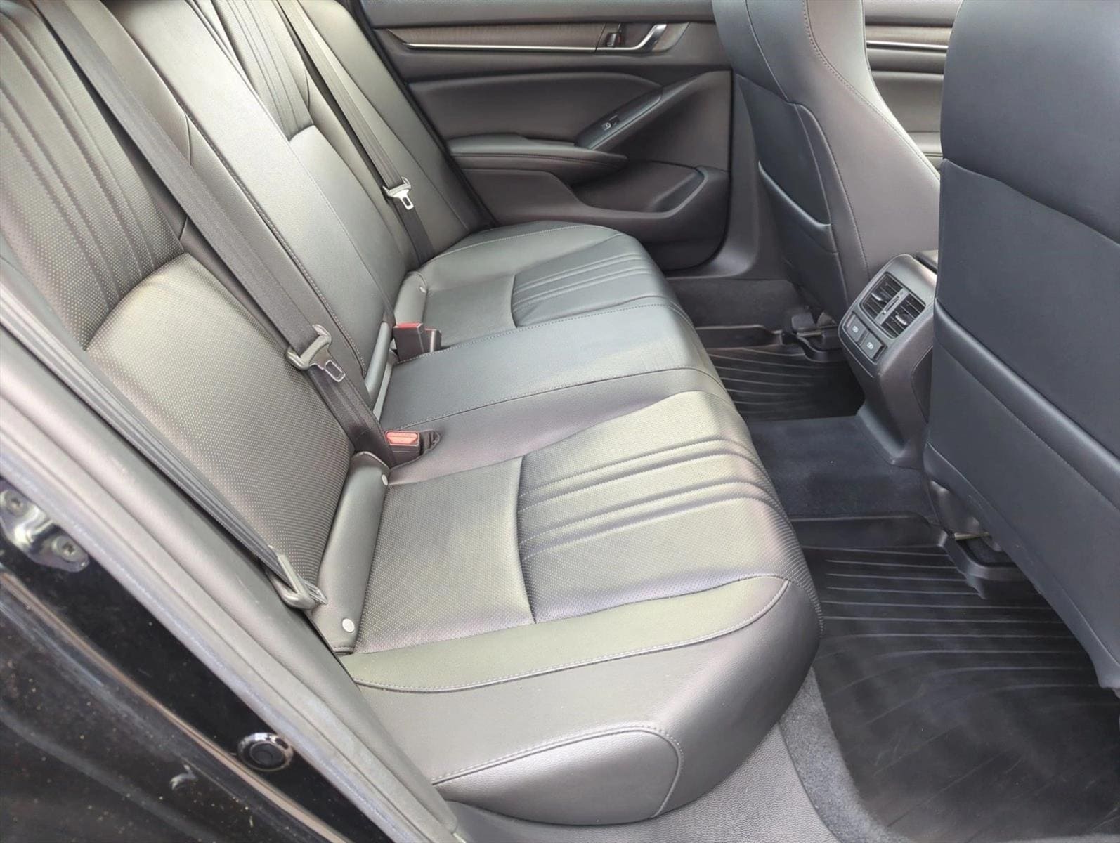 2021 Honda Accord EX-L - Photo 20