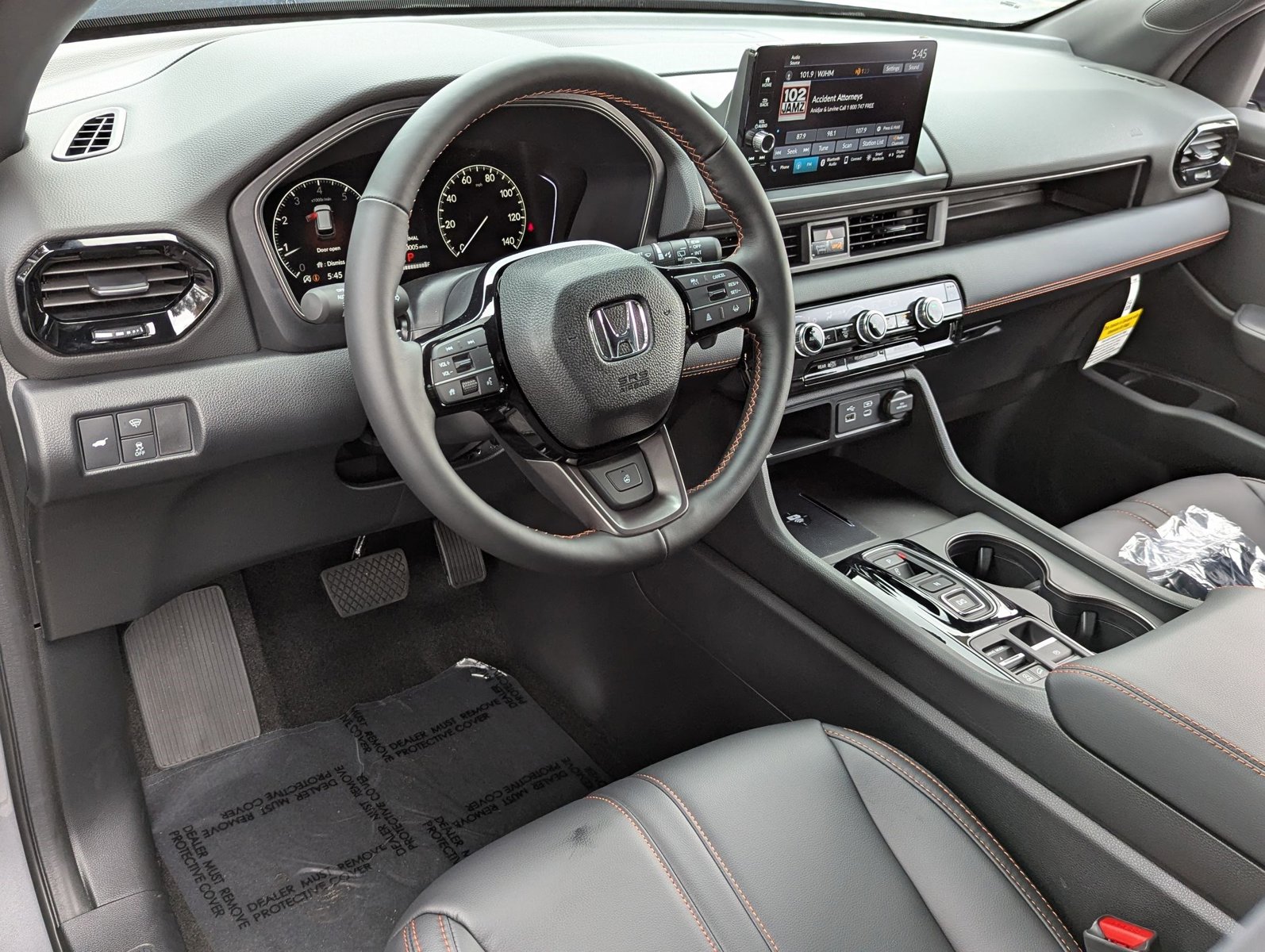 2025 Honda Pilot TrailSport photo 3