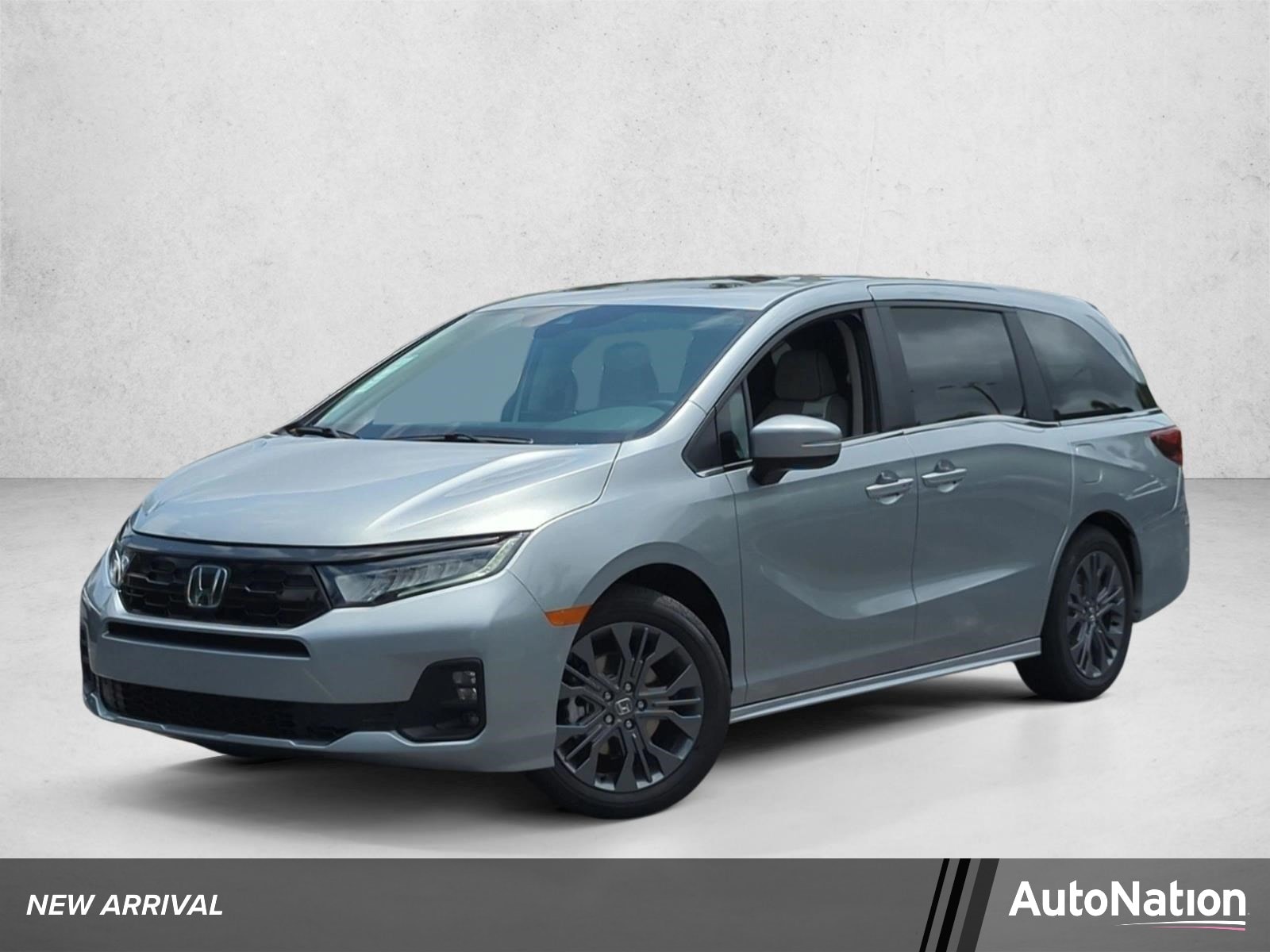 2026 Honda Odyssey Touring's photo