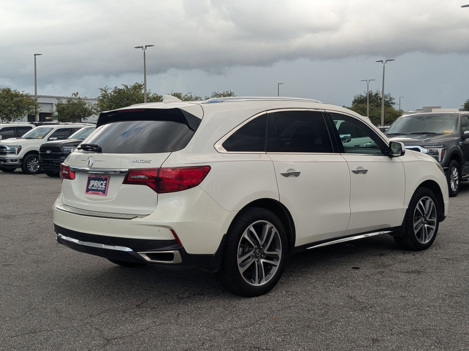 2017 Acura MDX Advance photo 3