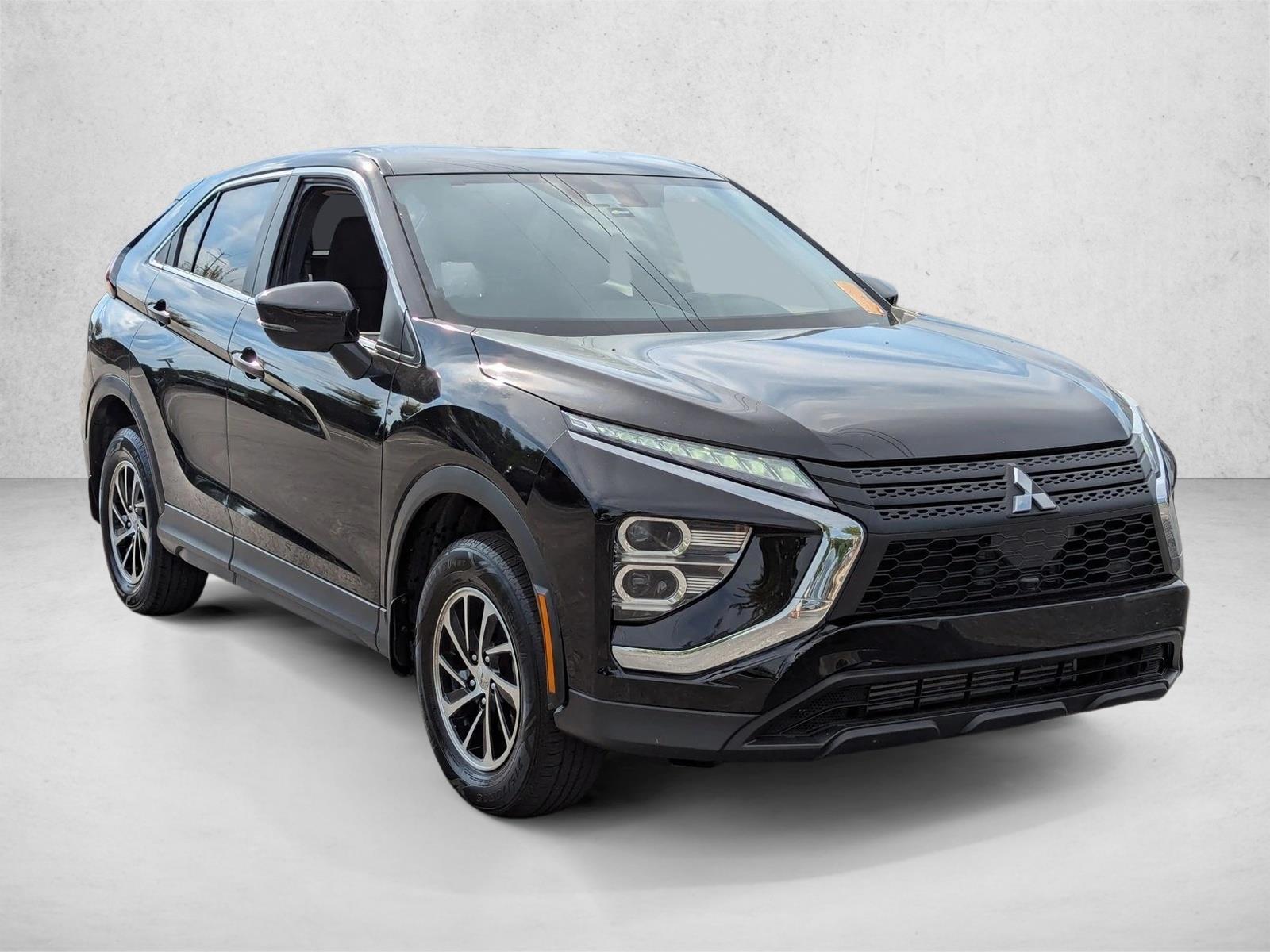 2024 Mitsubishi Eclipse Cross ES photo 2