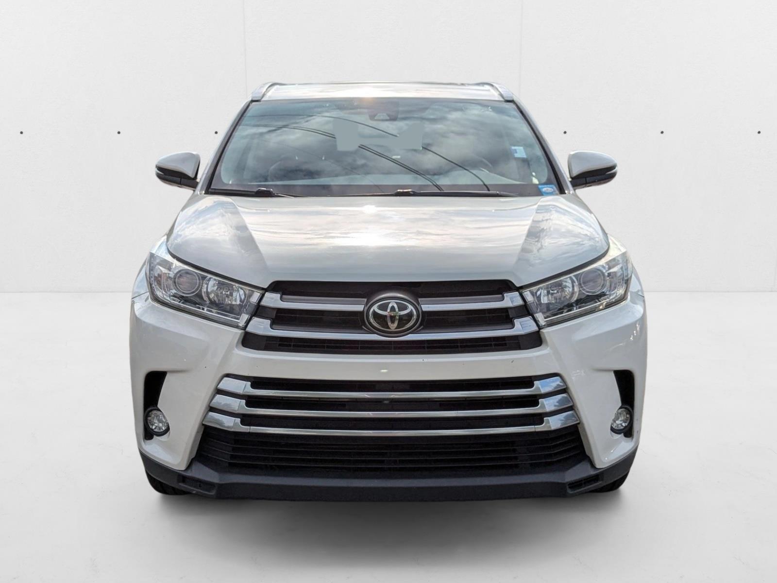 2017 Toyota Highlander Limited photo 2