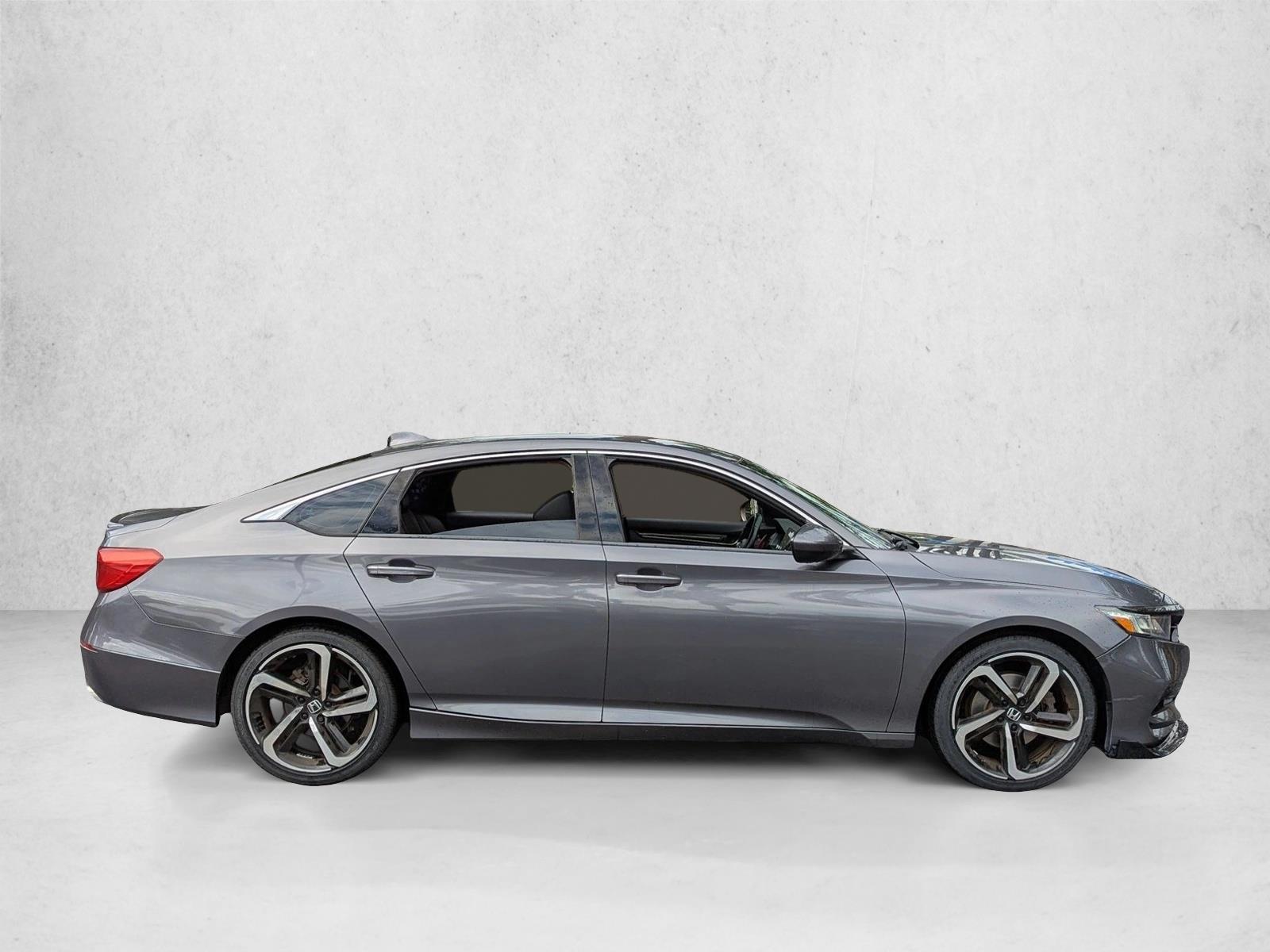 2018 Honda Accord Sport photo 4