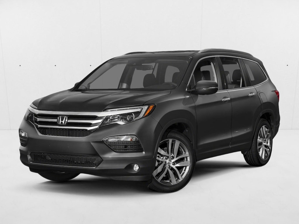 Used 2018 Honda Pilot Touring FWD SUV