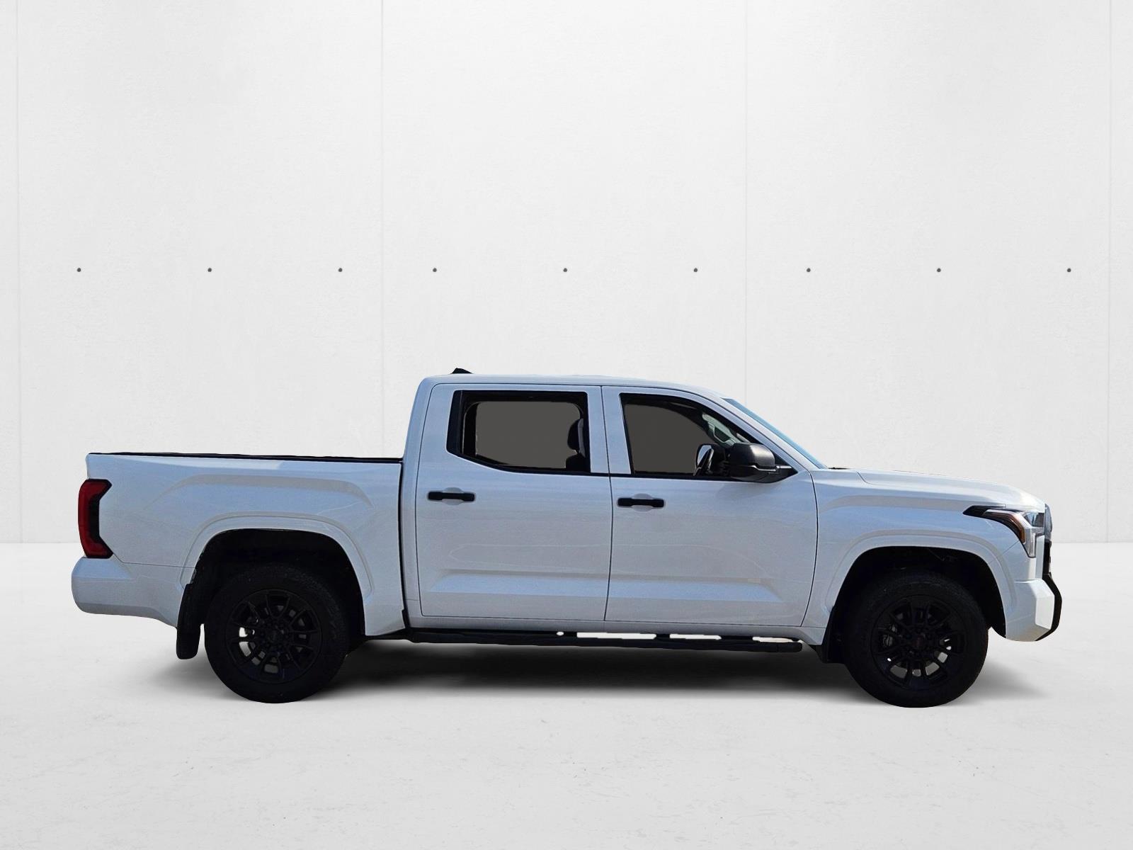 2024 Toyota Tundra SR CrewMax photo 4