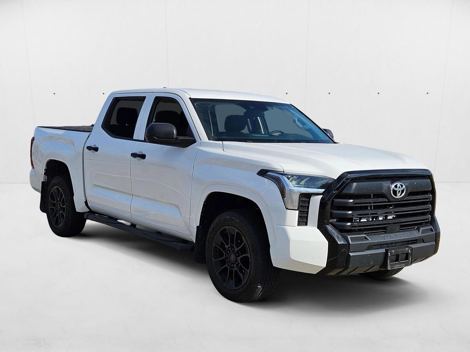 2024 Toyota Tundra SR CrewMax photo 3