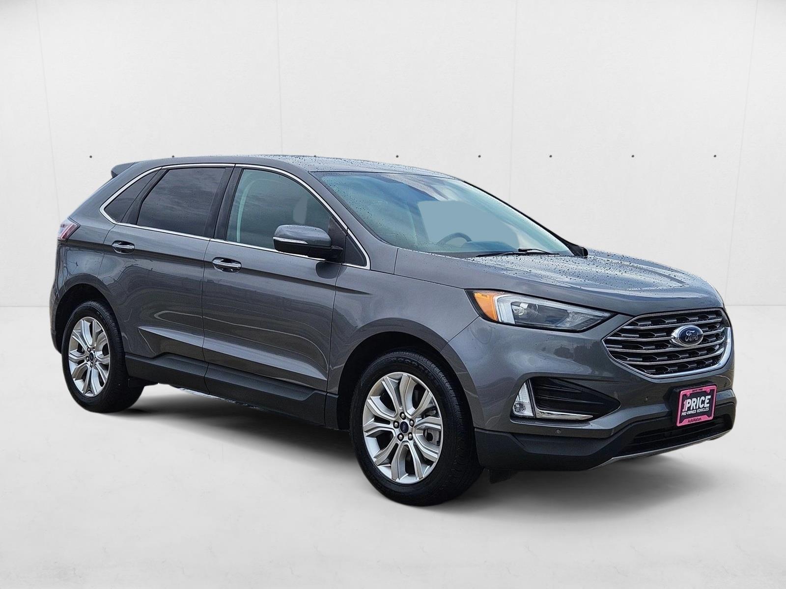 2022 Ford Edge Titanium photo 3