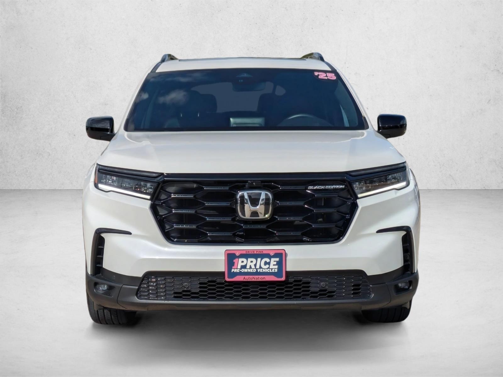 2025 Honda Pilot Black Edition photo 2