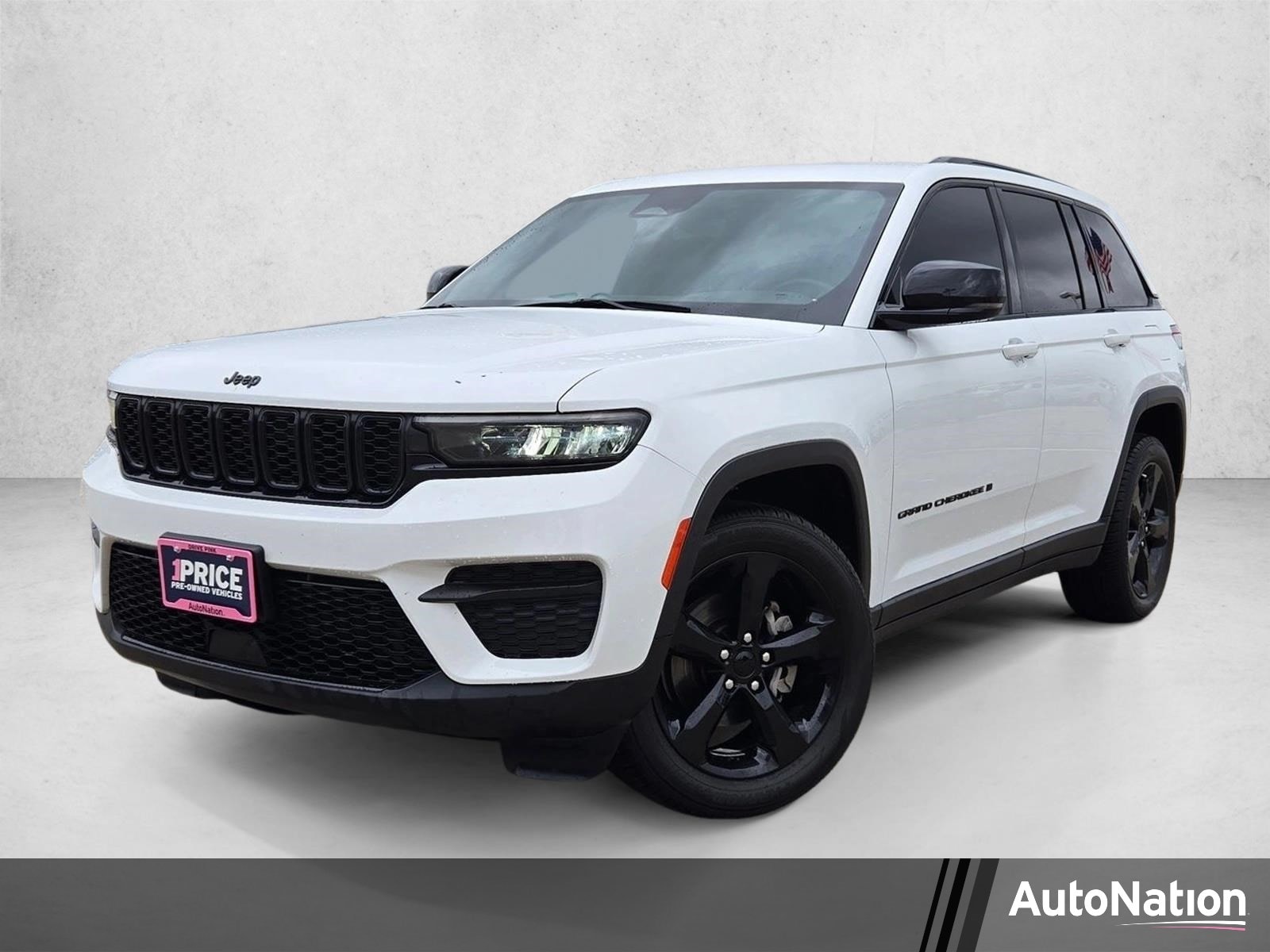 2022 Jeep Grand Cherokee Altitude's photo