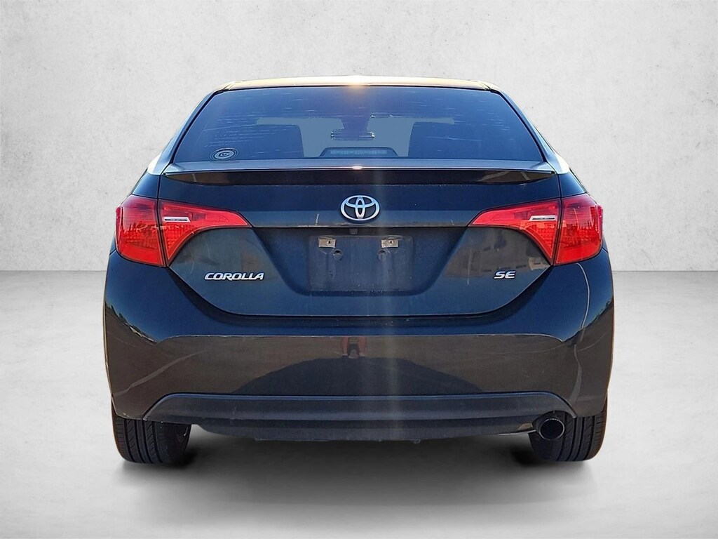 Used 2017 Toyota Corolla SE Sedan