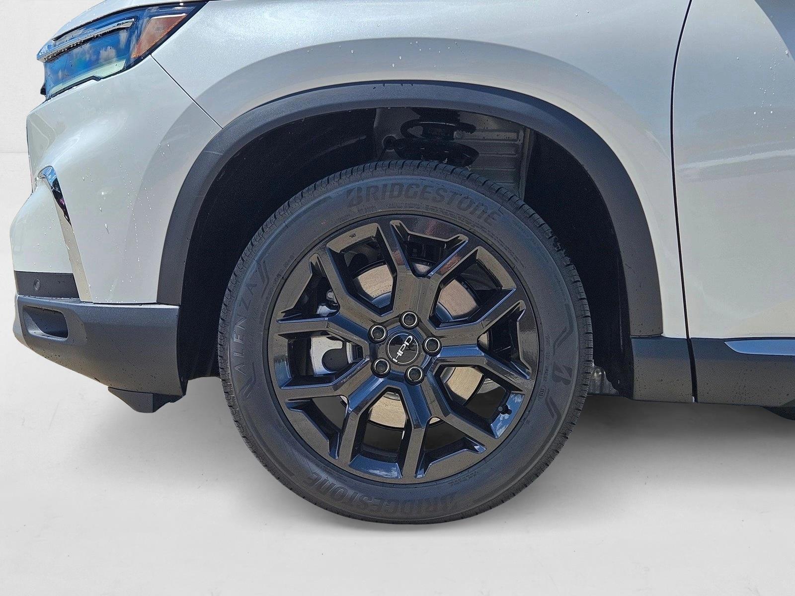 2025 Honda Pilot Touring - Photo 10