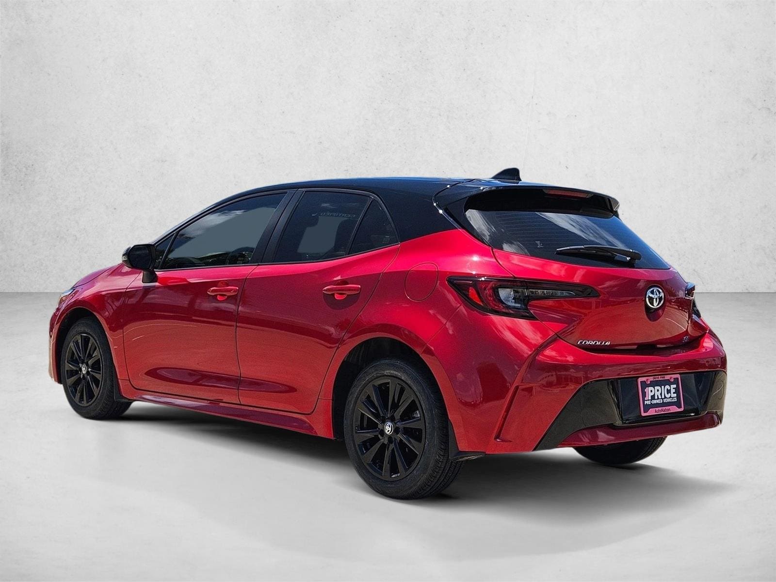 2025 Toyota Corolla Hatchback SE - Photo 8