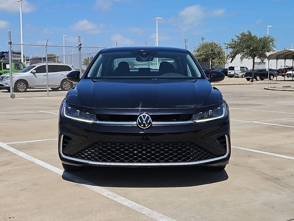 Used 2025 Volkswagen Jetta 1.5T SE Sedan